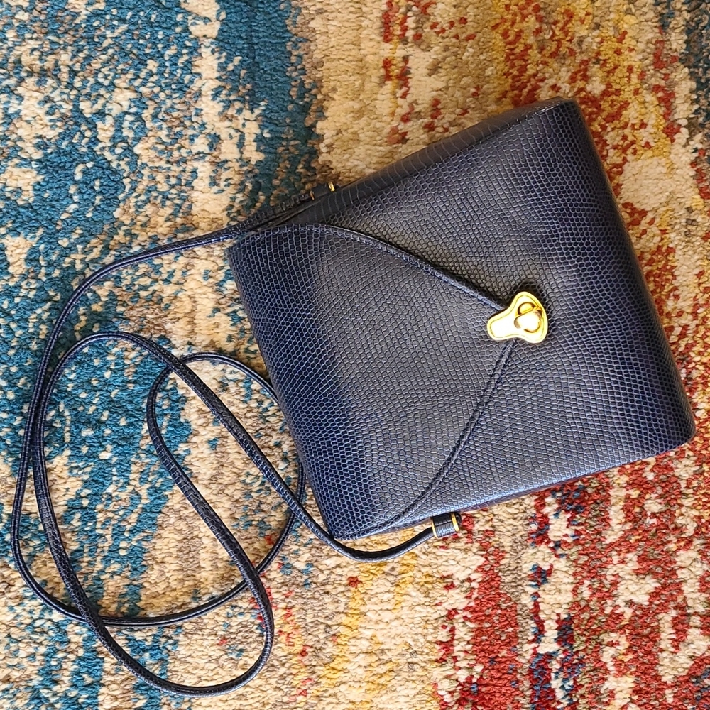 Vintage Leather Crossbody Bag!!! CLEAN!!